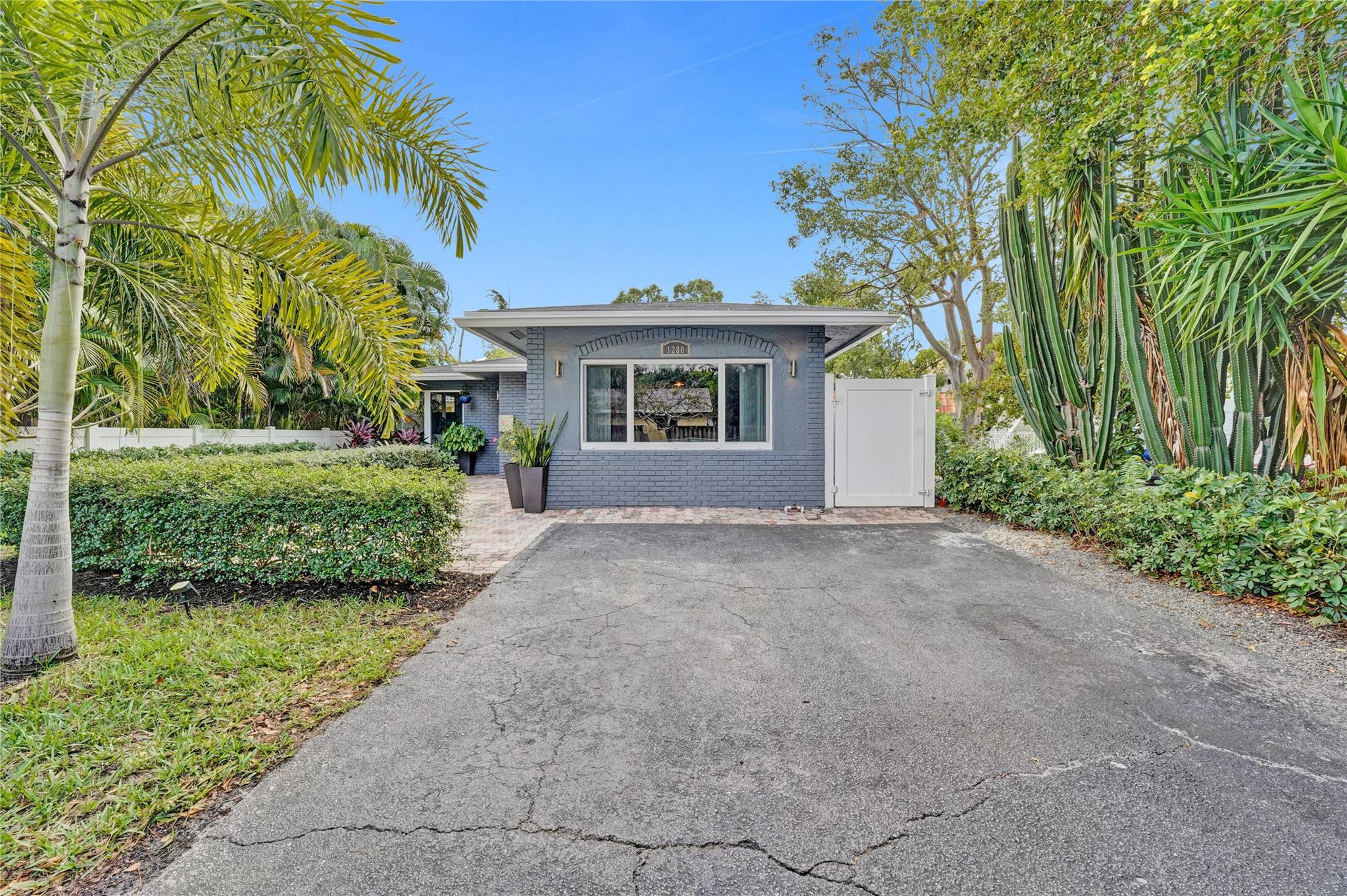 1280 NE 40th Street
