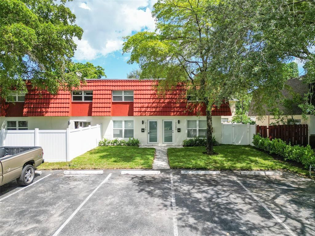 2280 NW 59th Way
