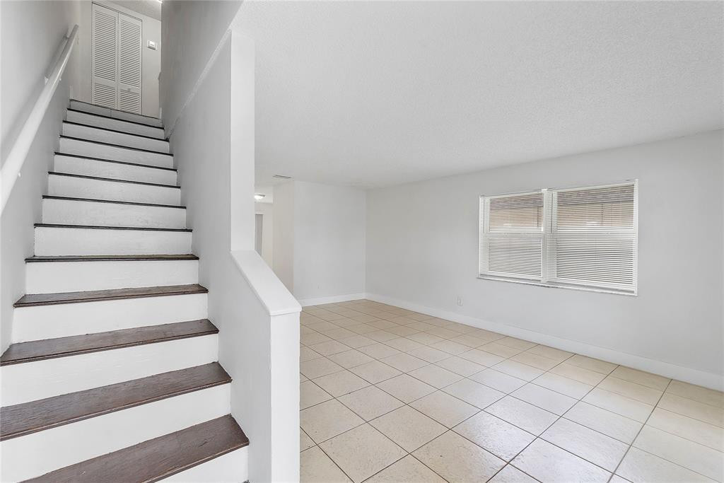 2280 NW 59th Way