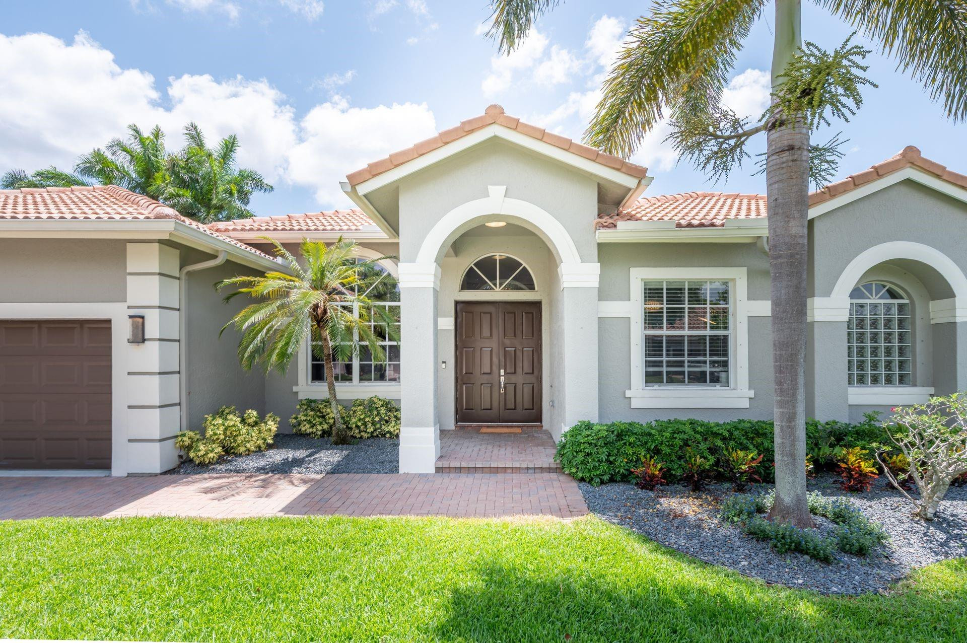 4927 NW 58th Avenue