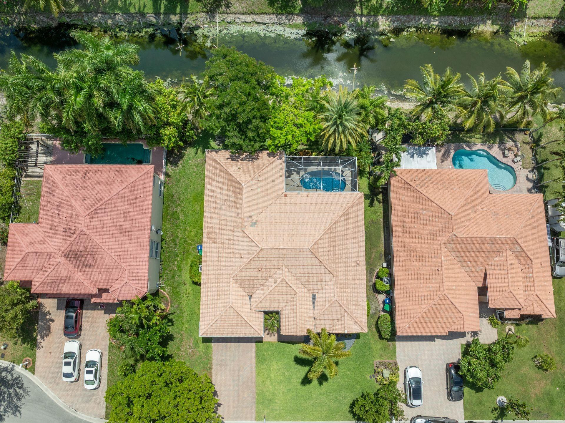 4927 NW 58th Avenue
