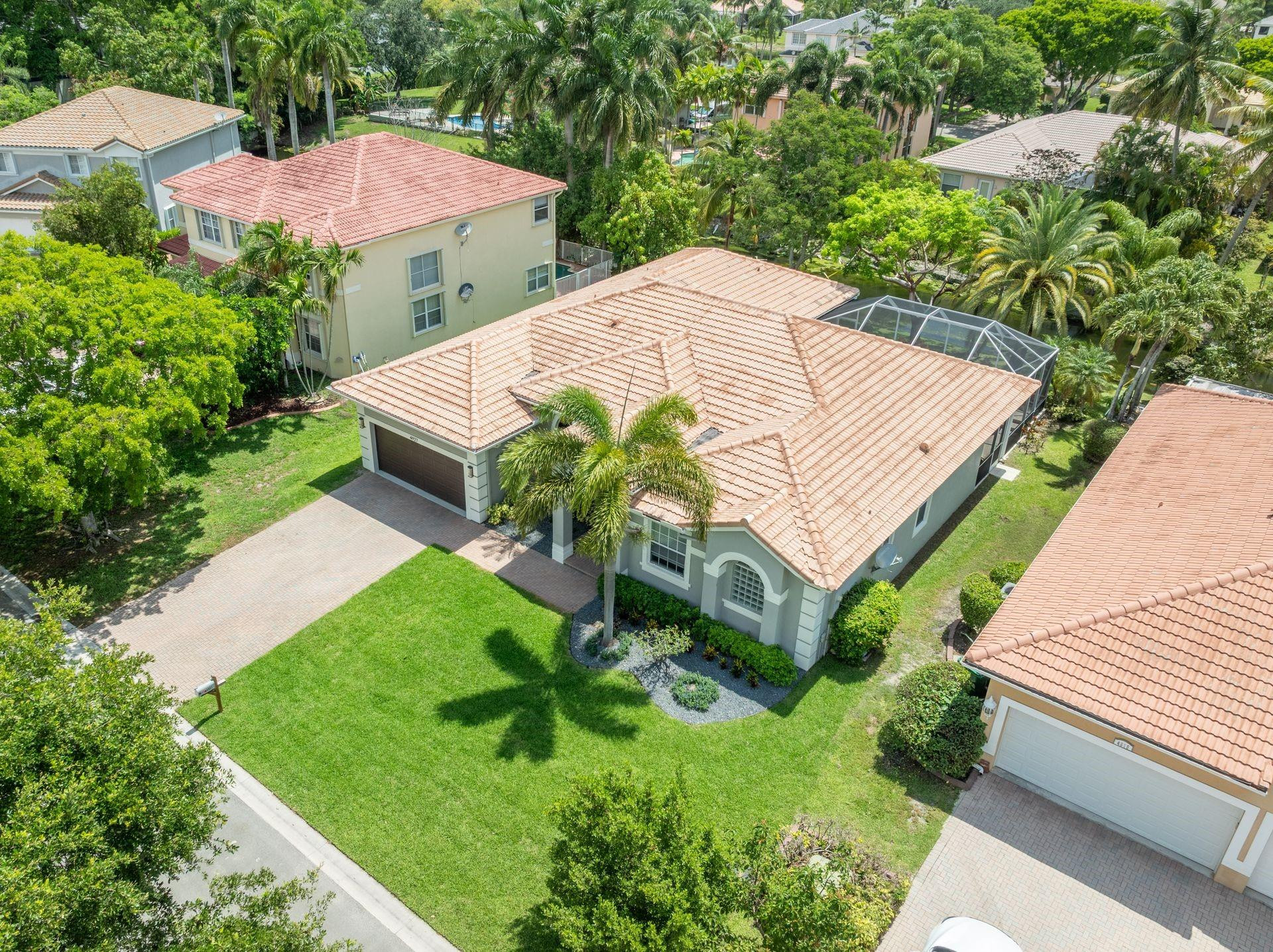 4927 NW 58th Avenue