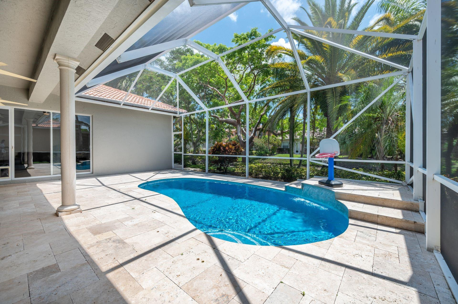 4927 NW 58th Avenue