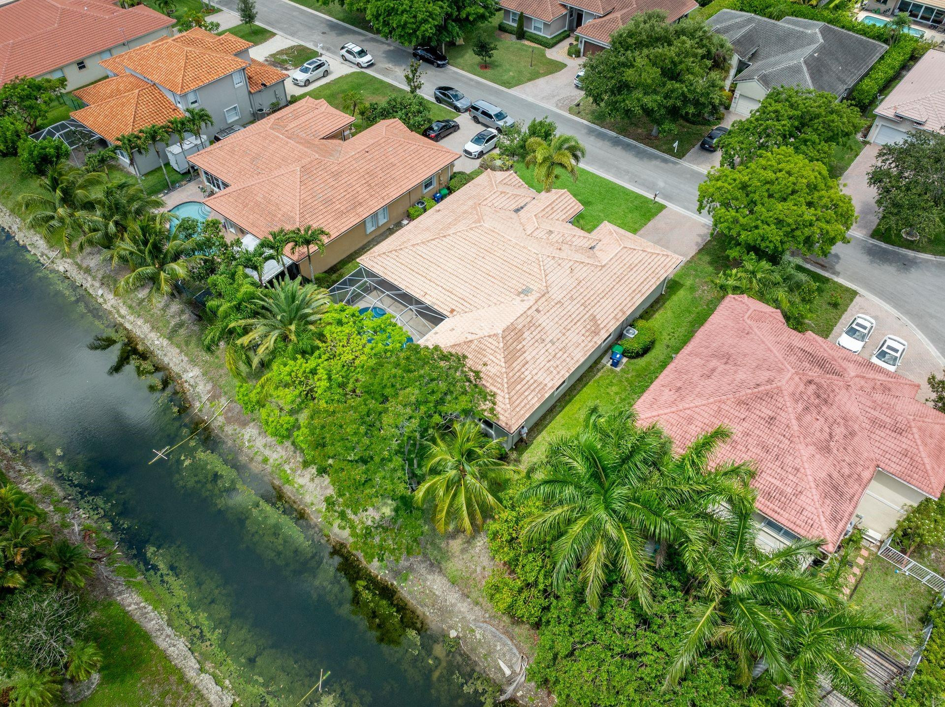 4927 NW 58th Avenue