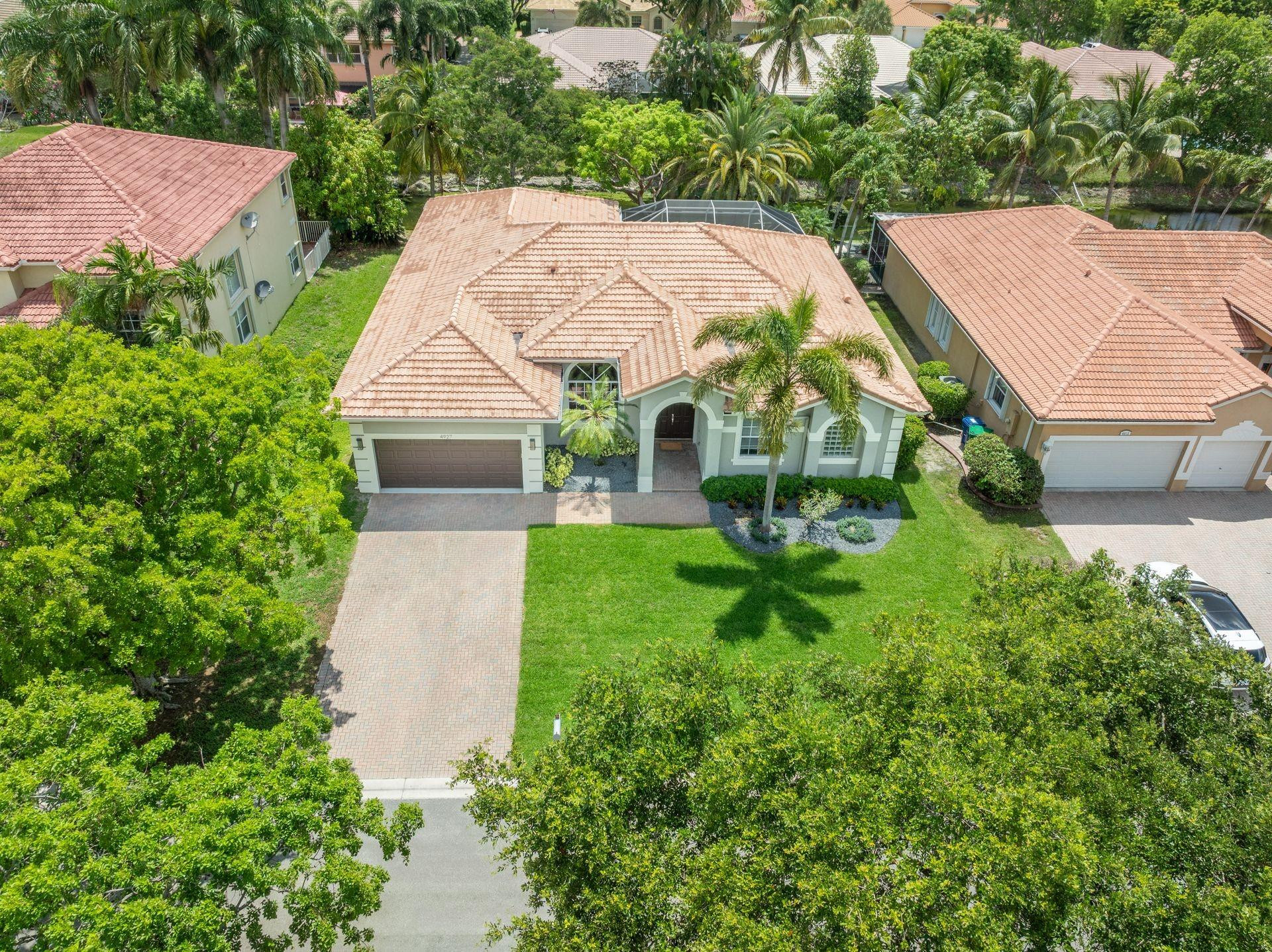 4927 NW 58th Avenue