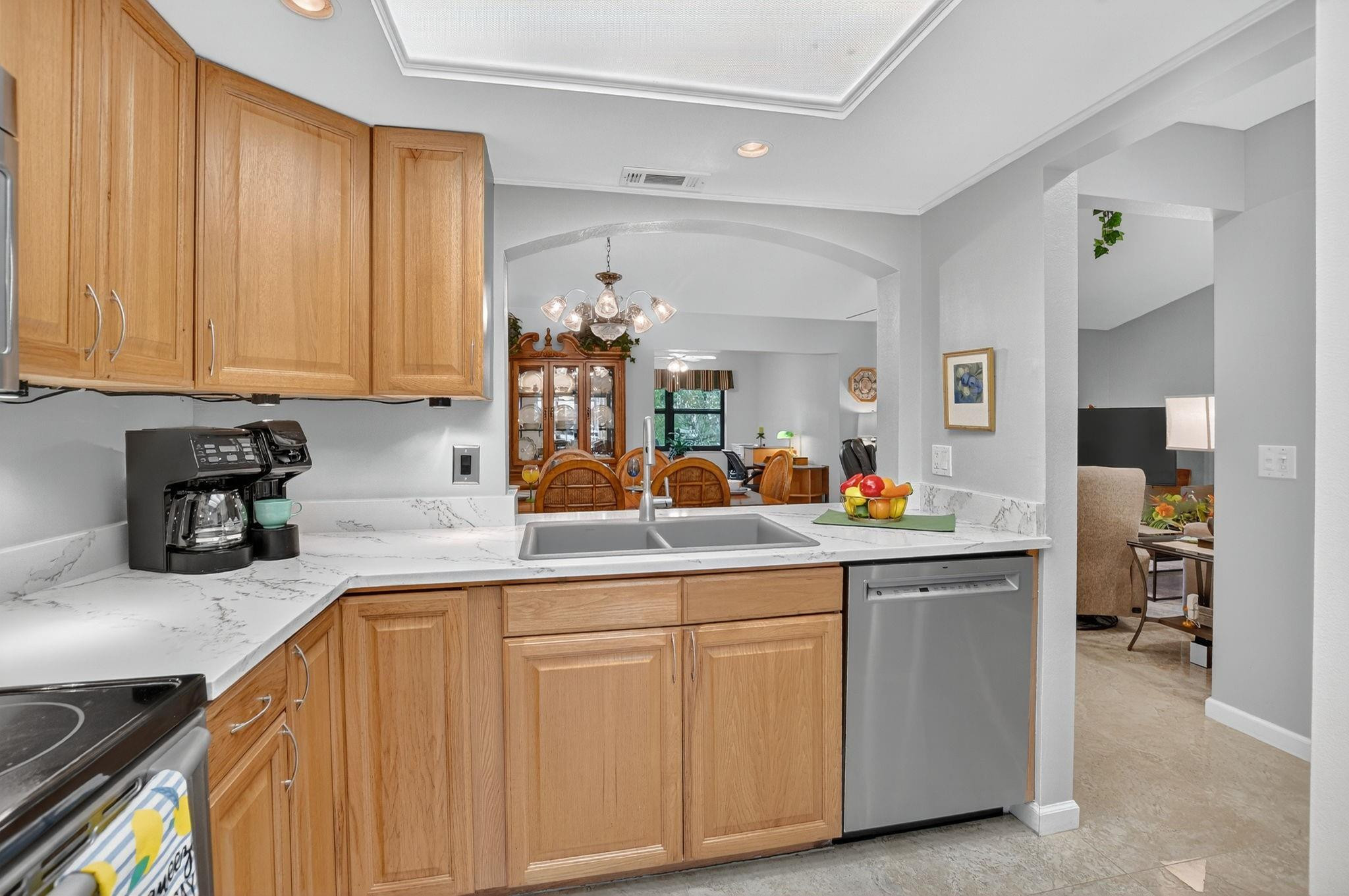 2053 SW 15th Place