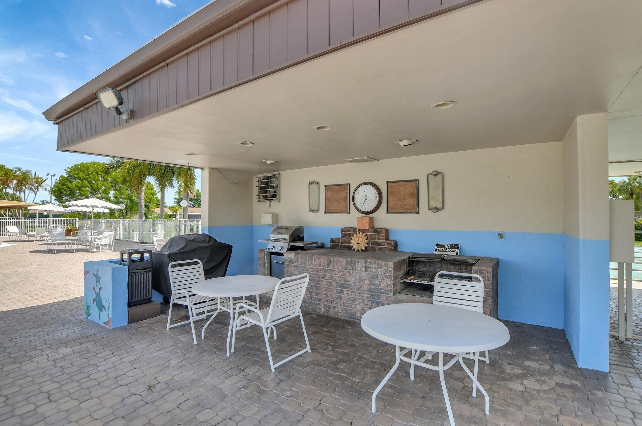 2053 SW 15th Place