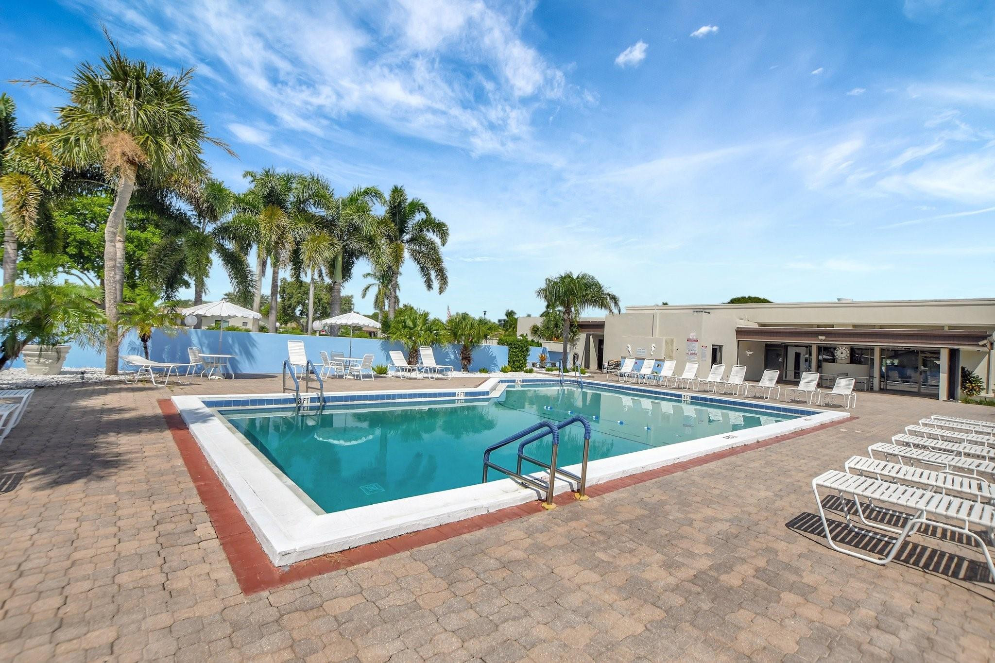 2053 SW 15th Place