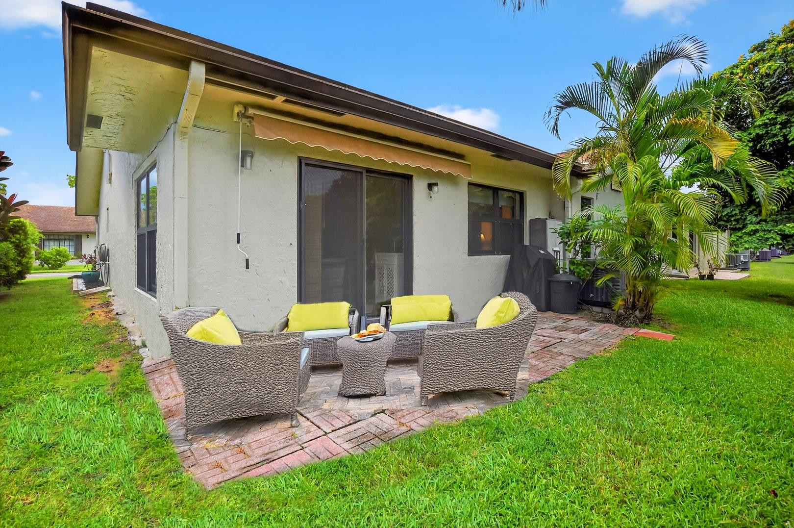 2053 SW 15th Place