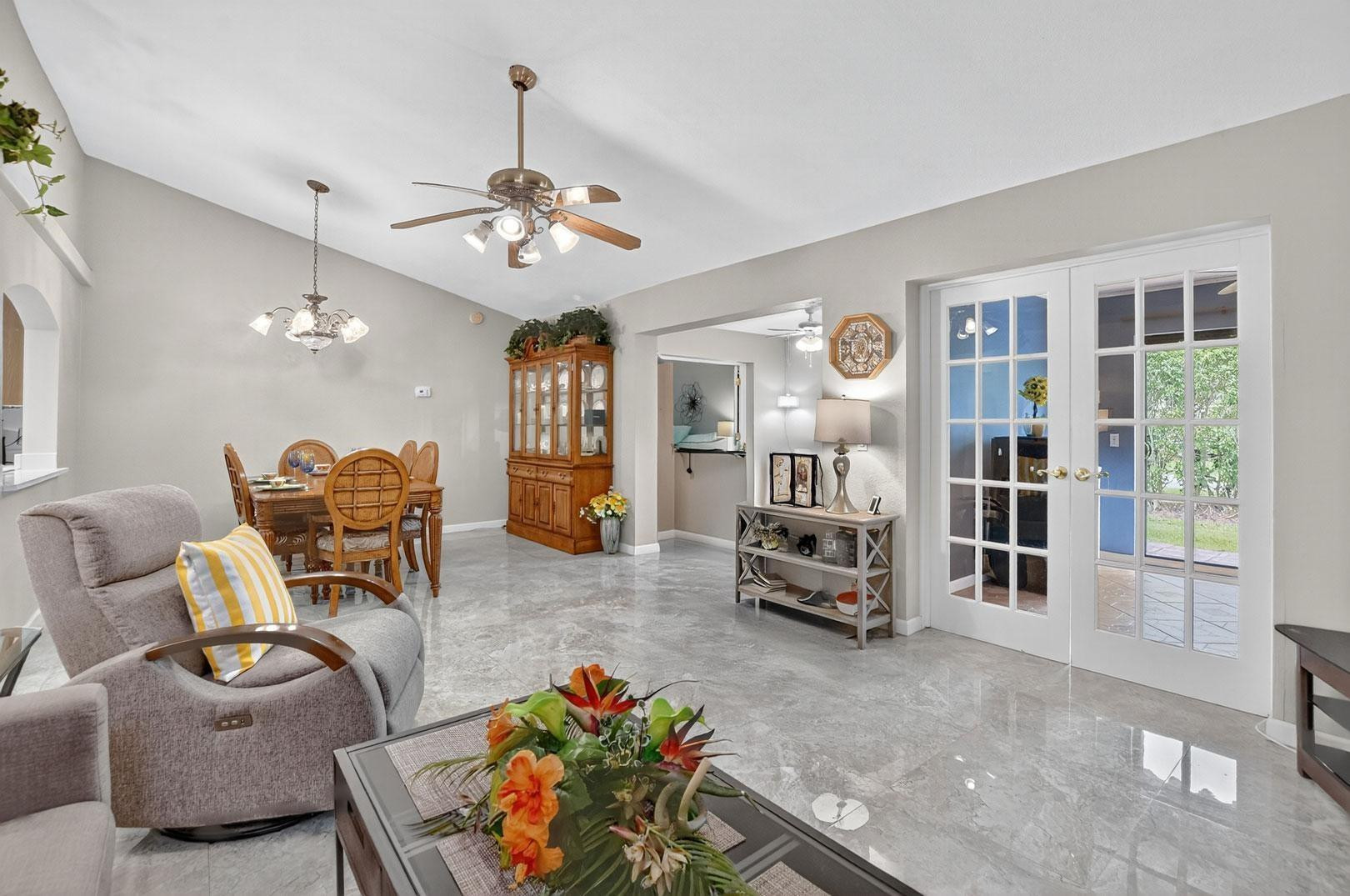 2053 SW 15th Place