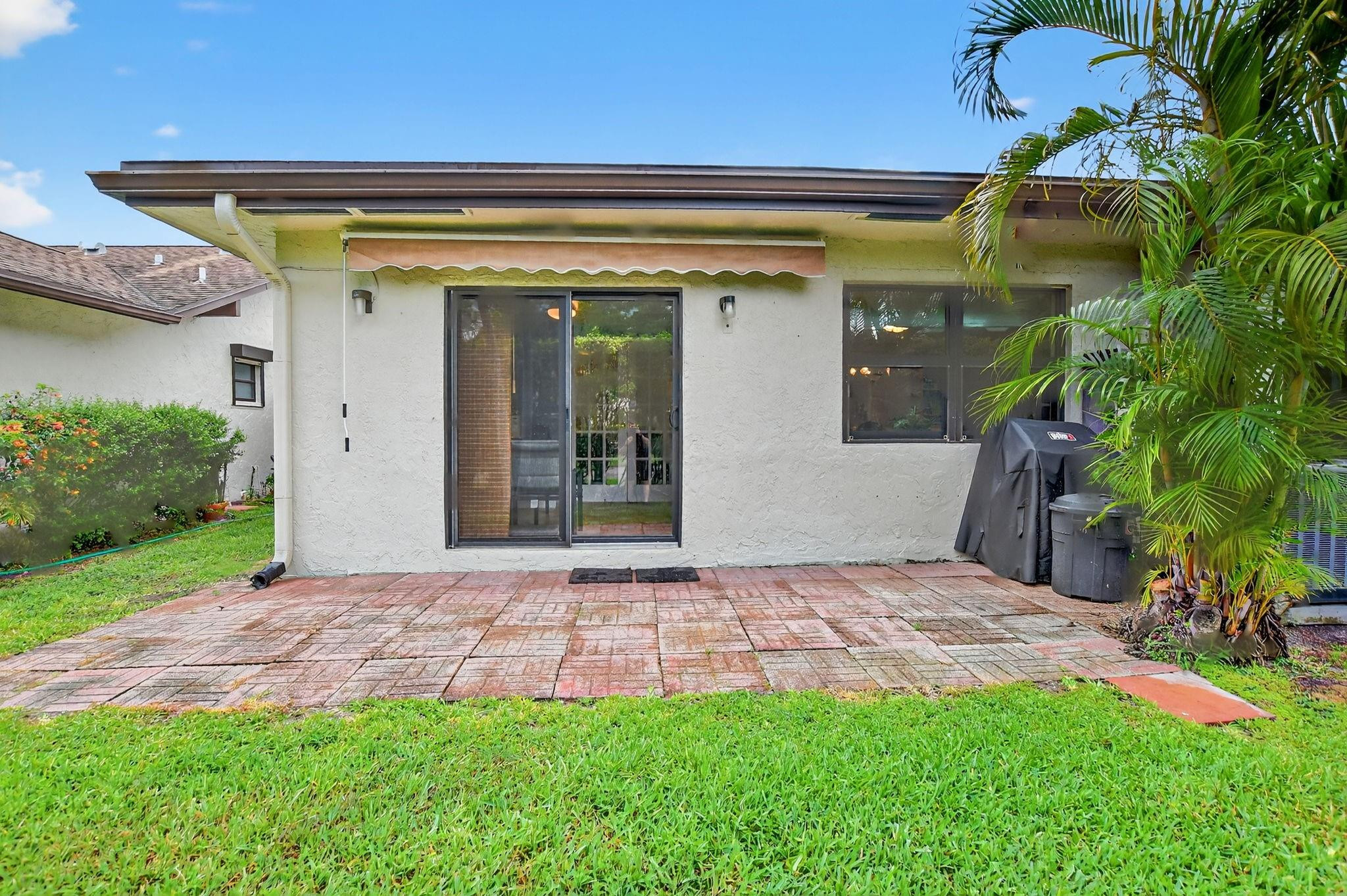 2053 SW 15th Place