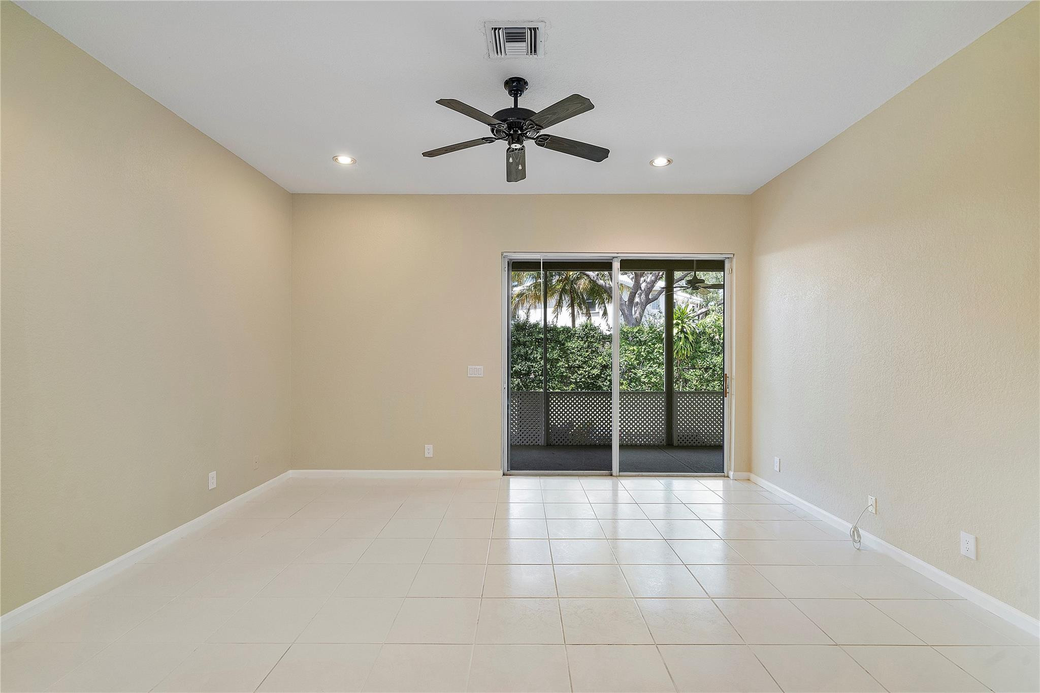 11517 NW 49th Court