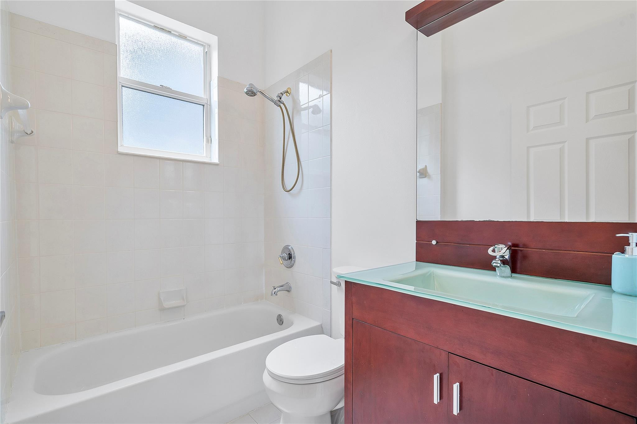 11517 NW 49th Court