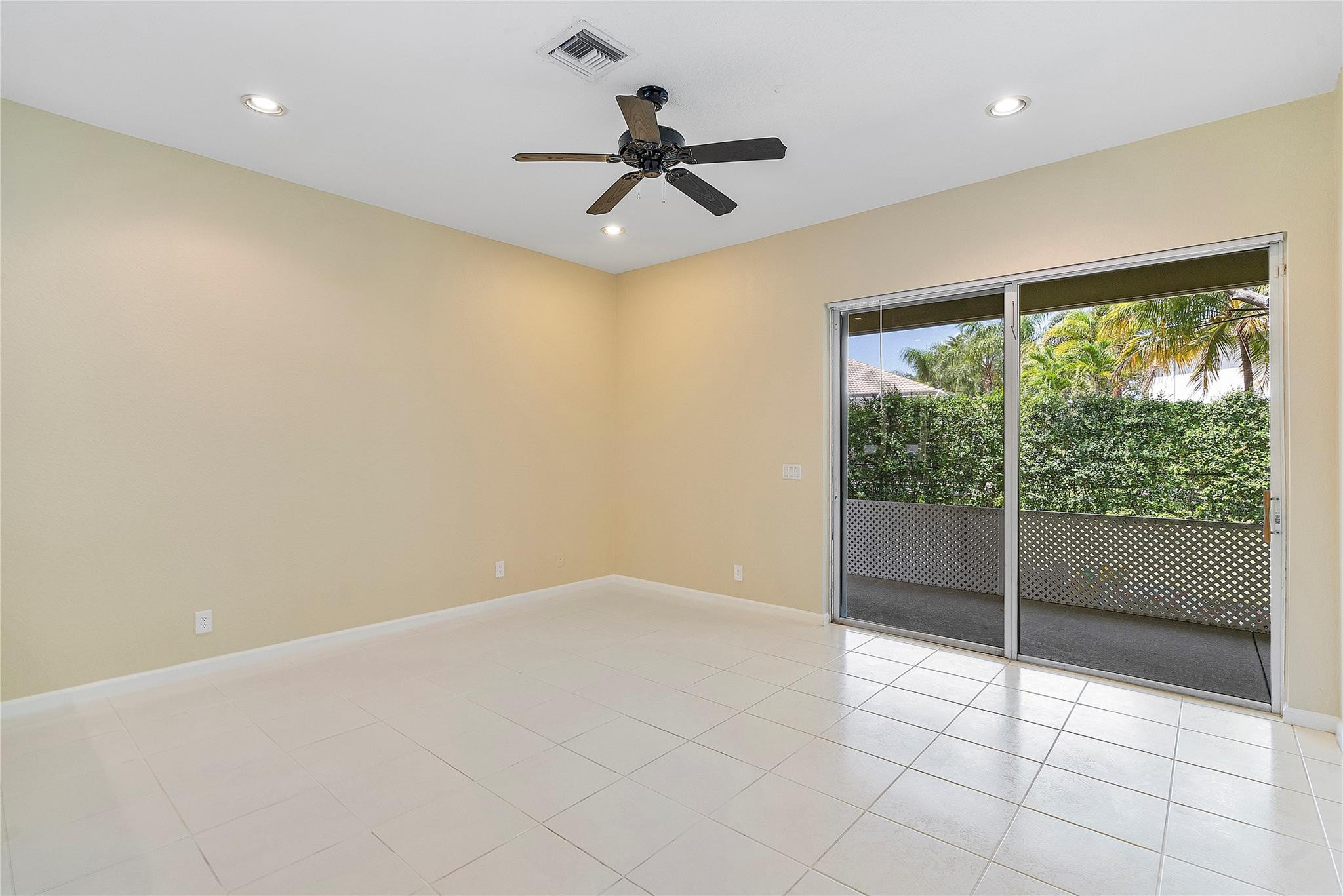 11517 NW 49th Court