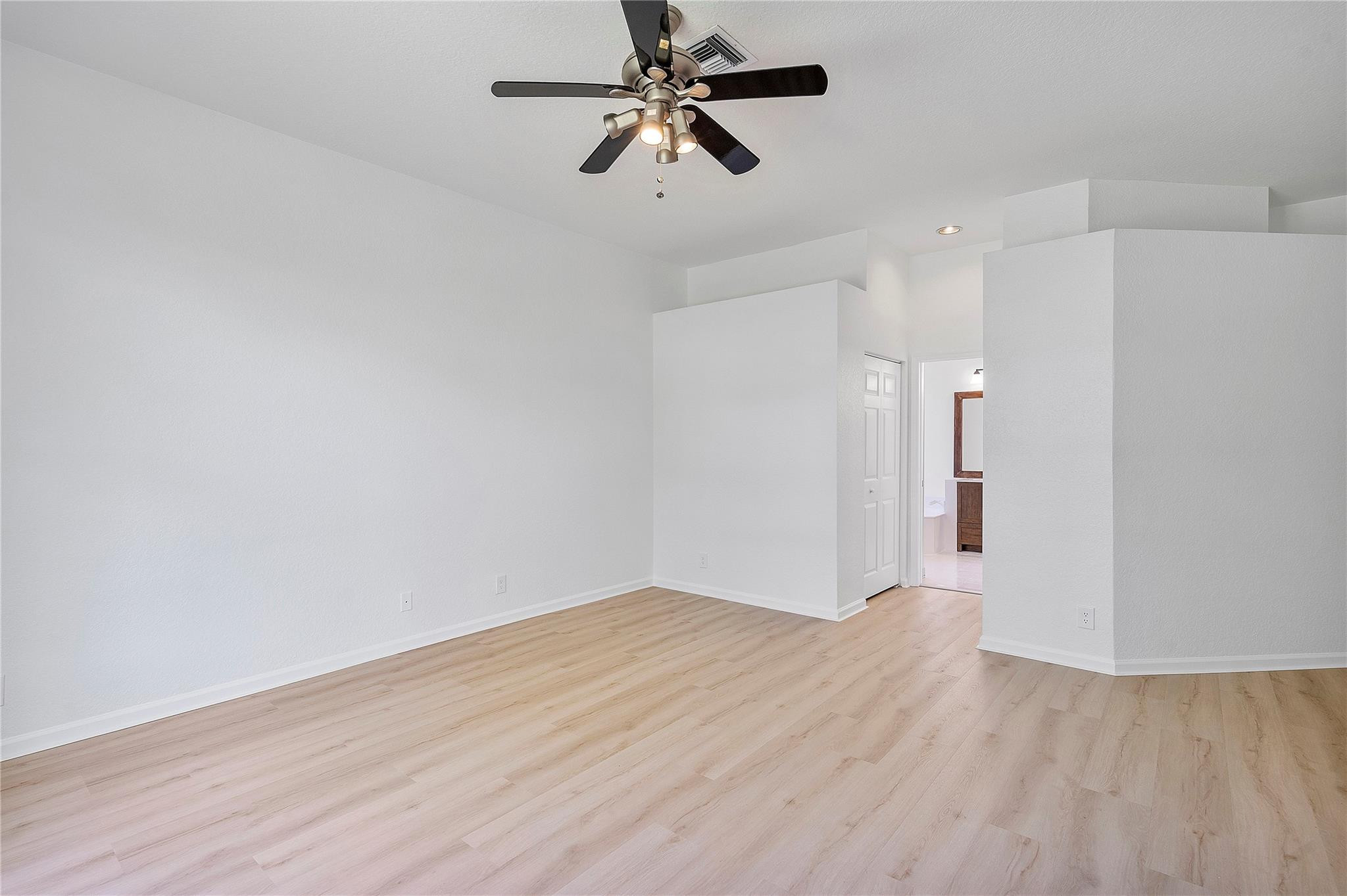 11517 NW 49th Court
