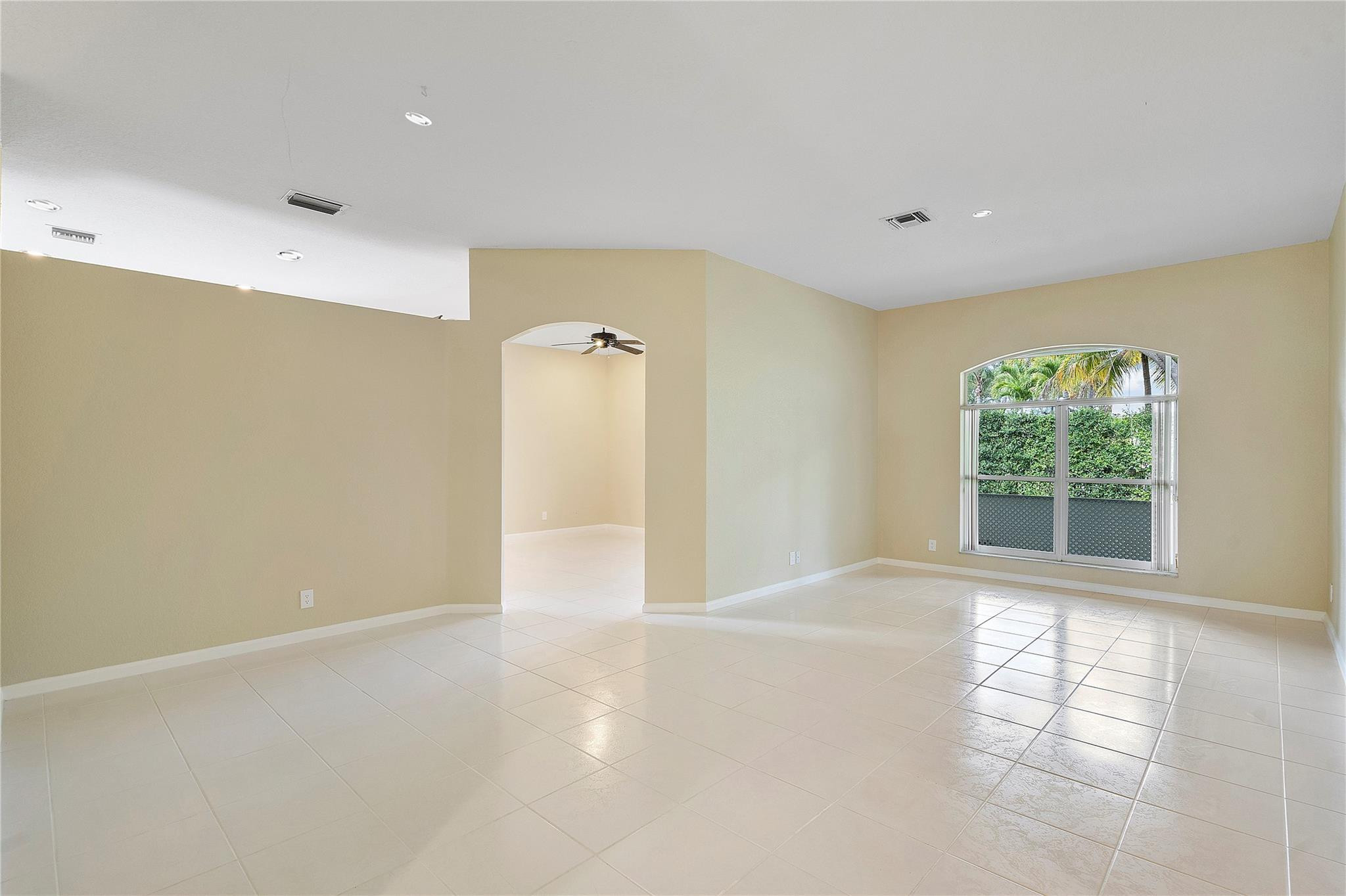 11517 NW 49th Court