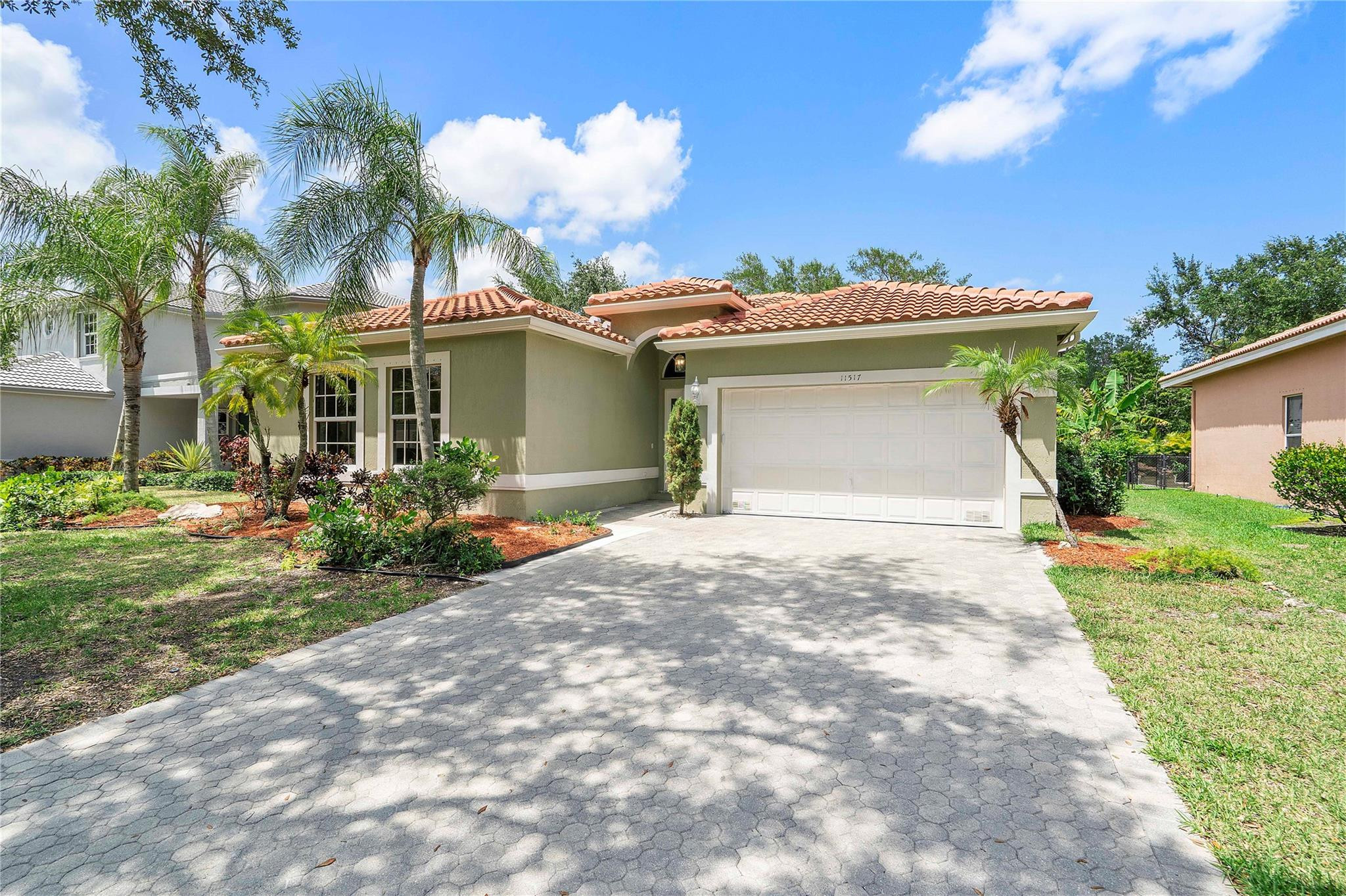 11517 NW 49th Court