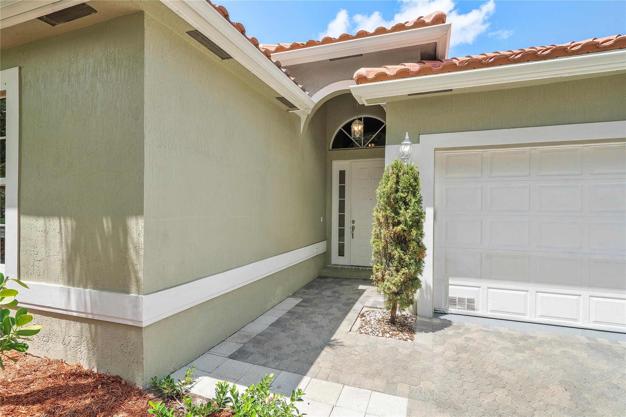 11517 NW 49th Court