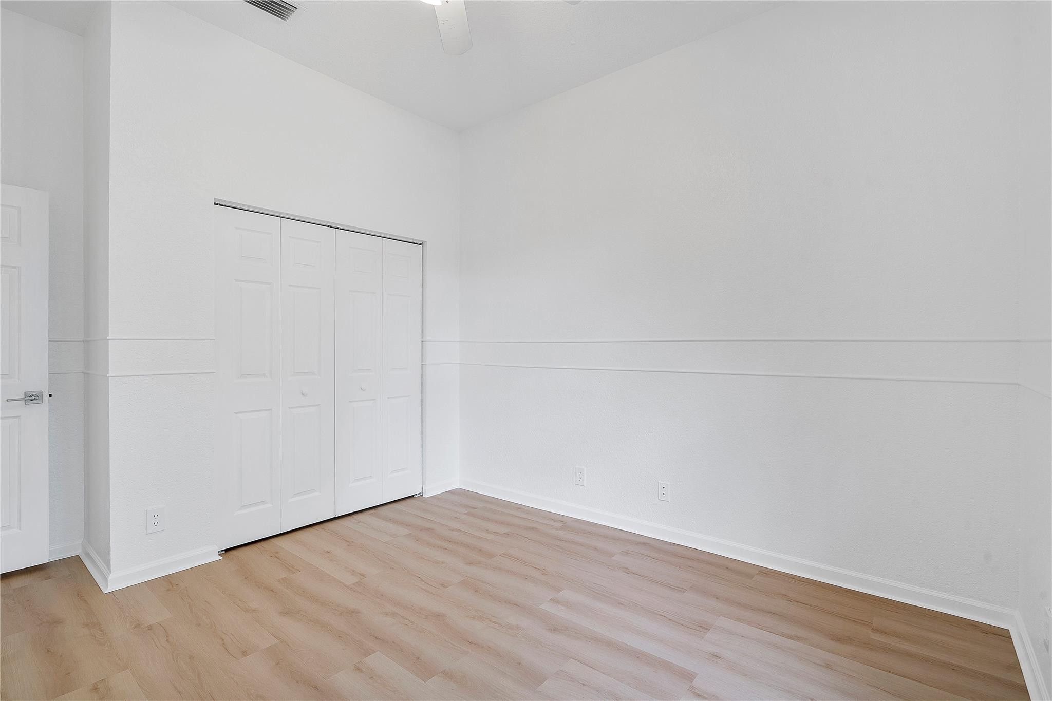 11517 NW 49th Court