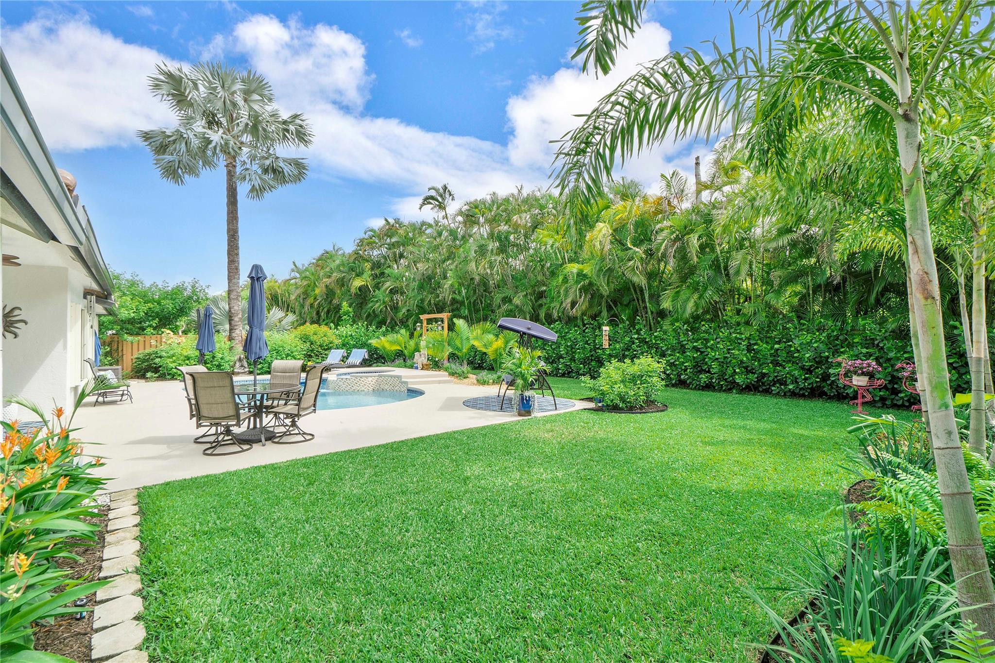 1609 NW 102nd Way