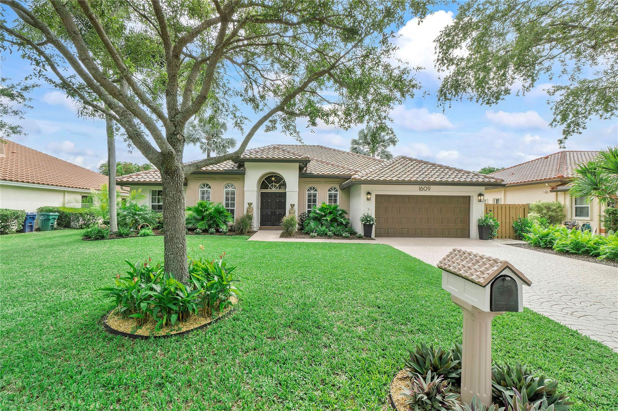 1609 NW 102nd Way
