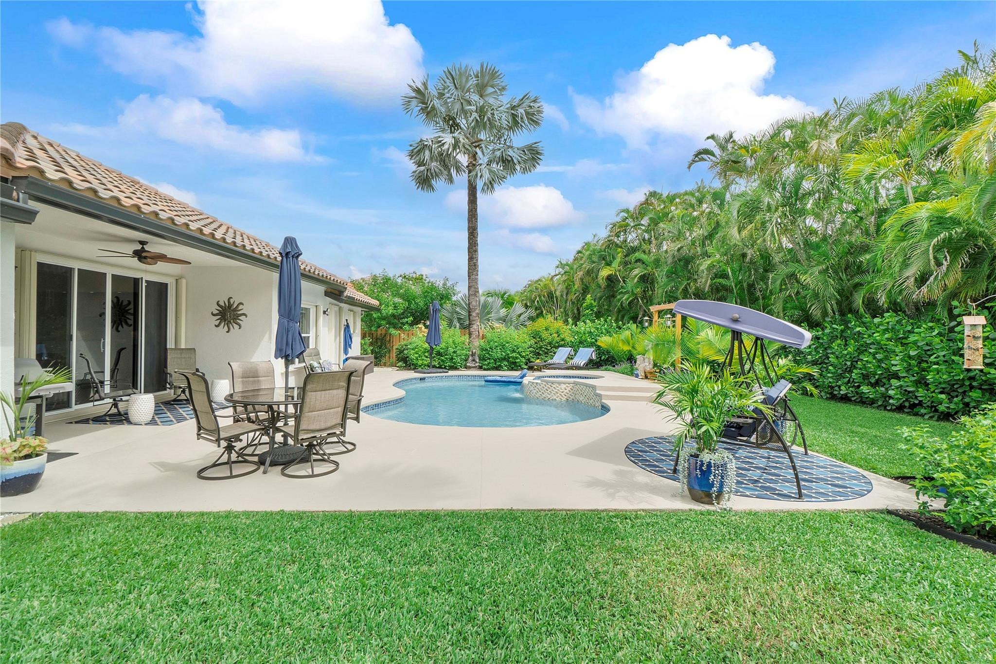 1609 NW 102nd Way