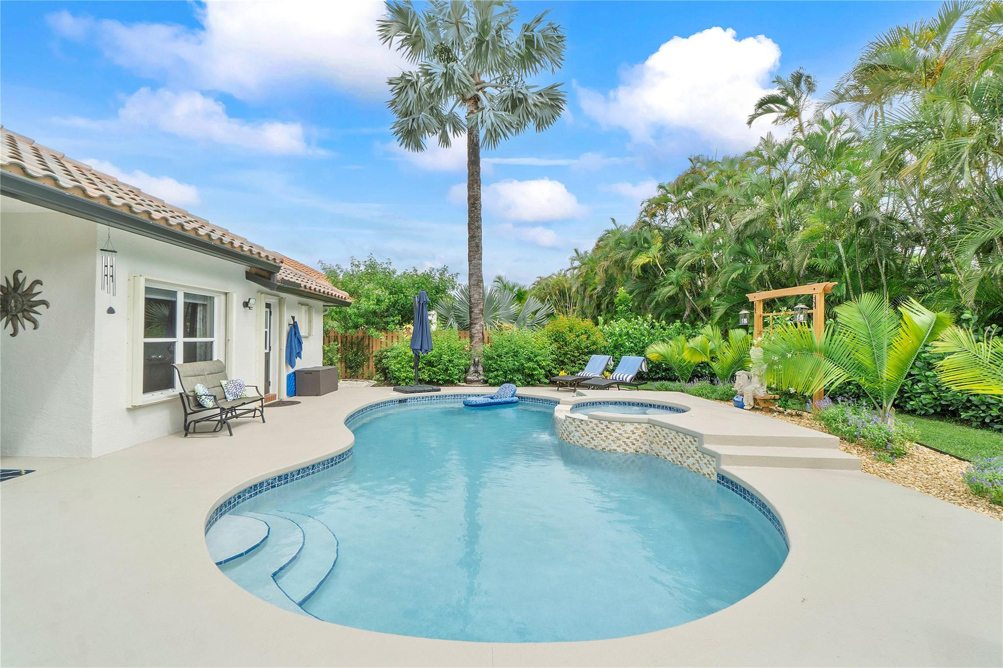 1609 NW 102nd Way
