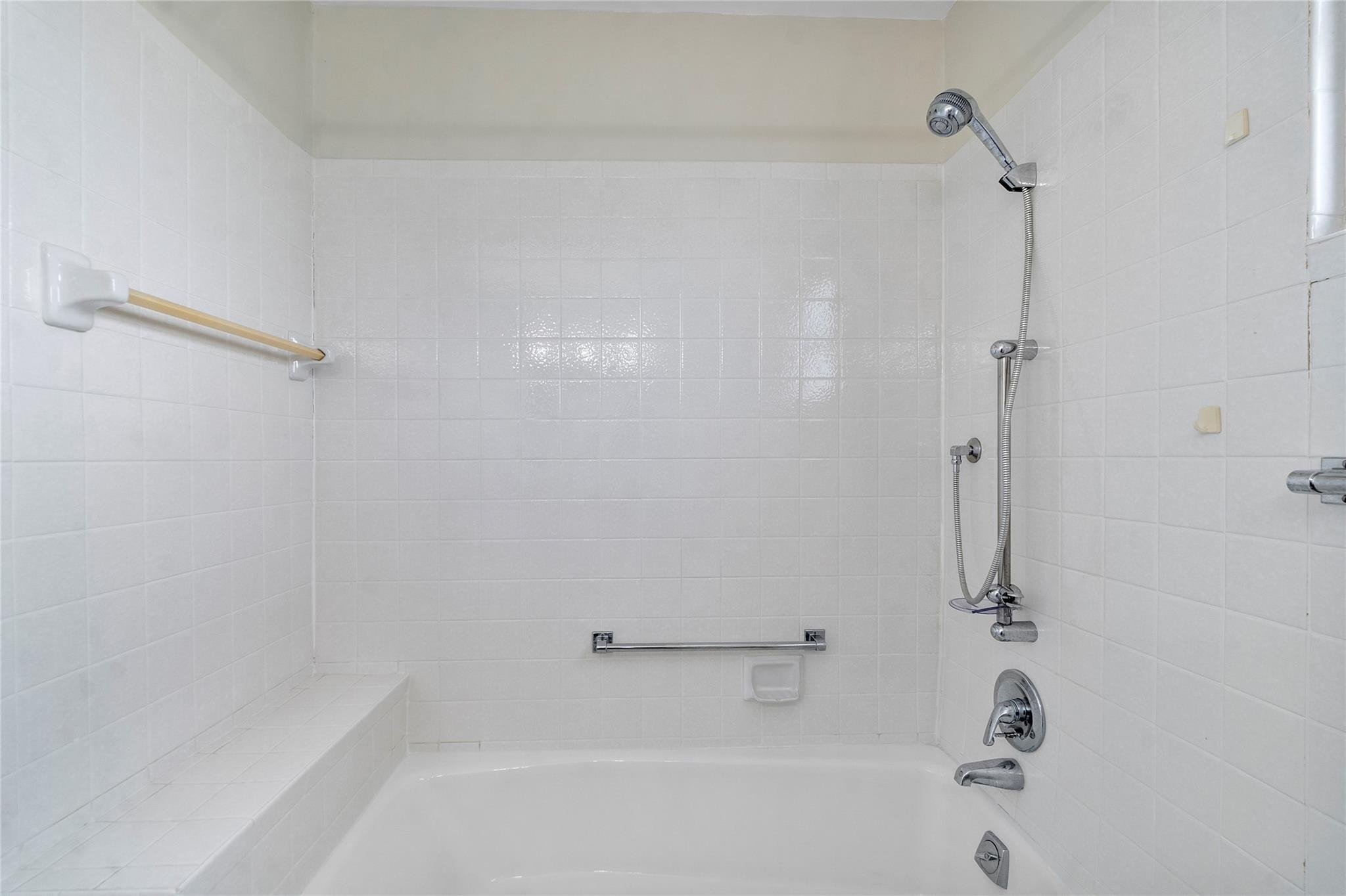4401 NW 49th Drive