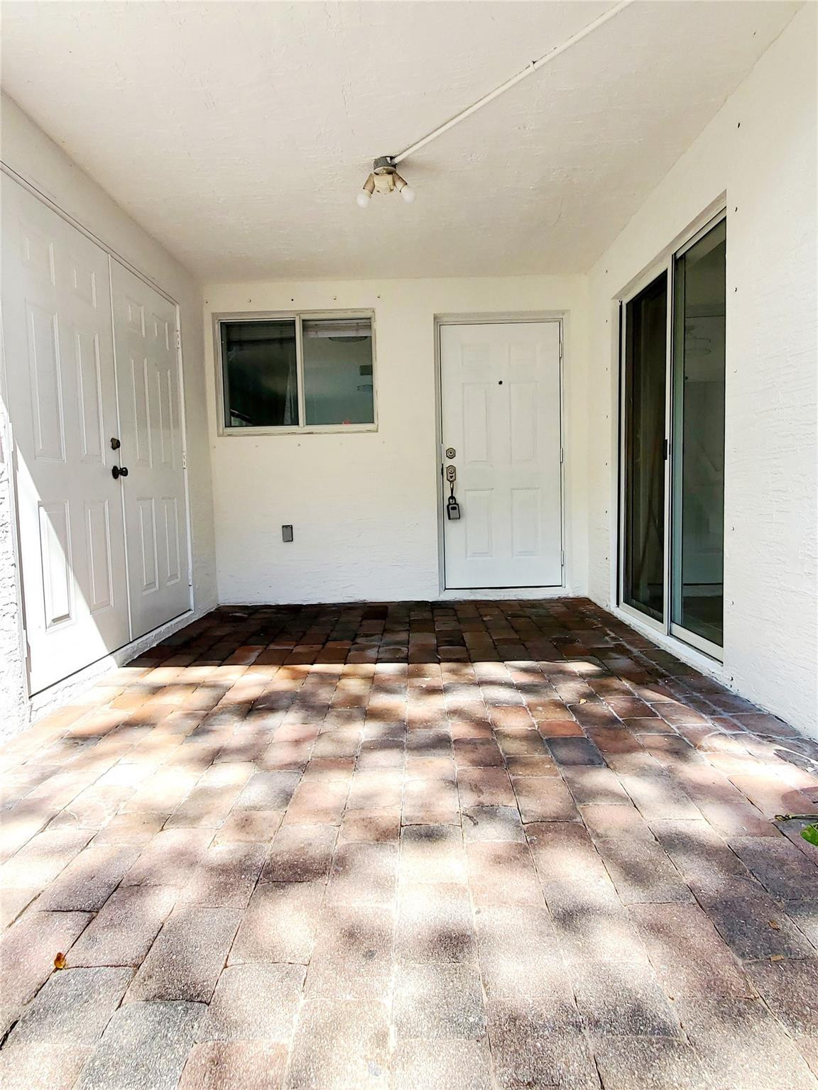 11527 Royal Palm Boulevard