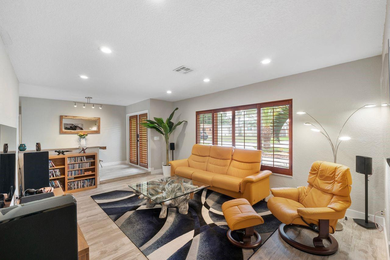 1321 SW 57th Avenue