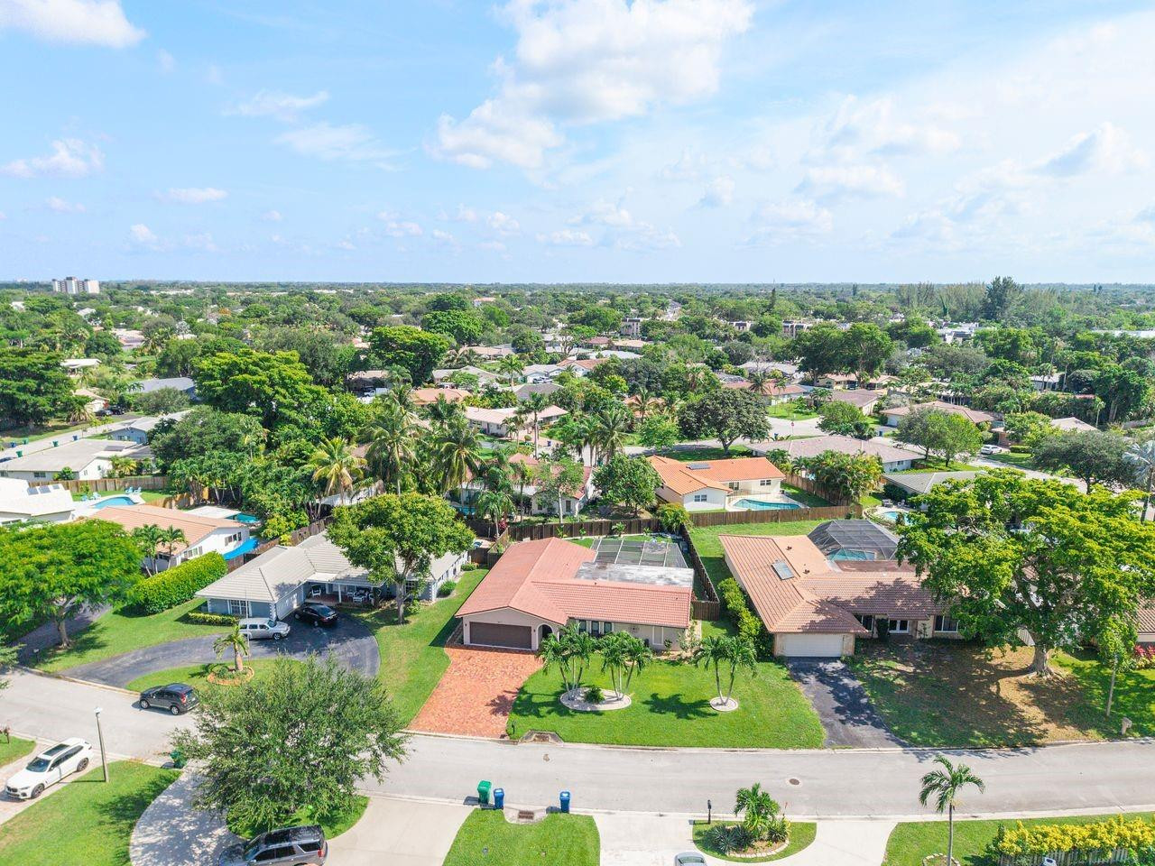 8477 NW 27th Drive