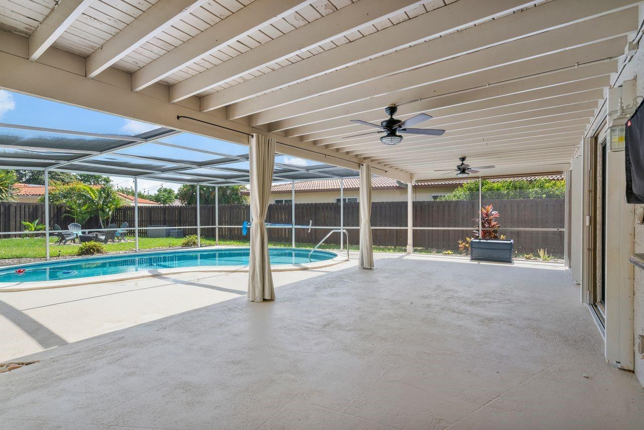 8477 NW 27th Drive