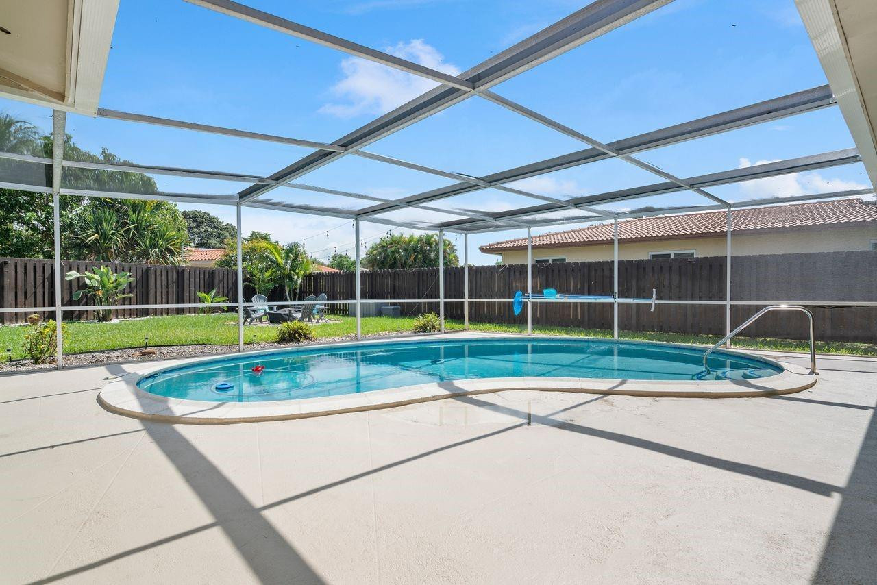 8477 NW 27th Drive