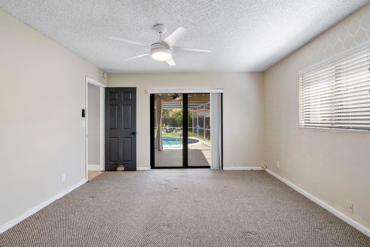 8477 NW 27th Drive