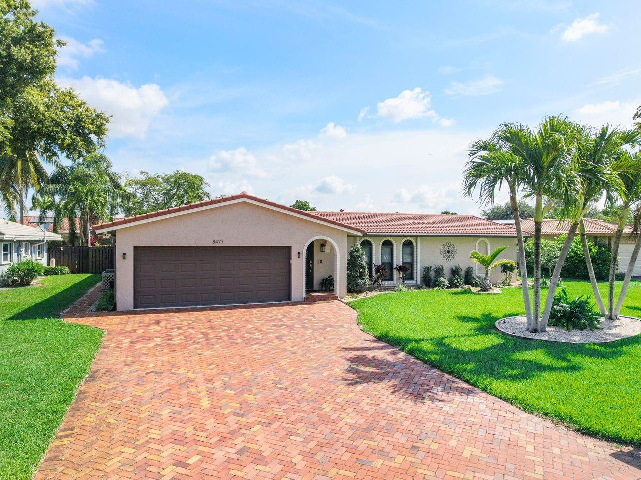 8477 NW 27th Drive