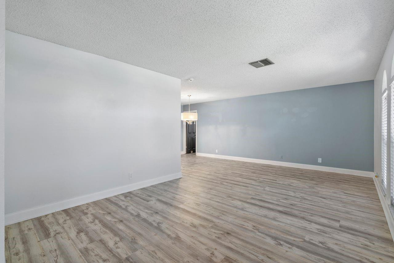 8477 NW 27th Drive