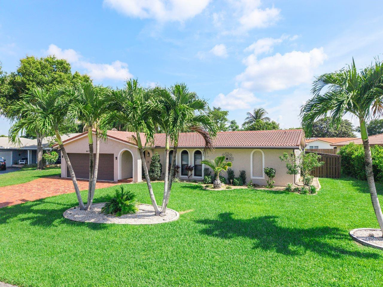 8477 NW 27th Drive