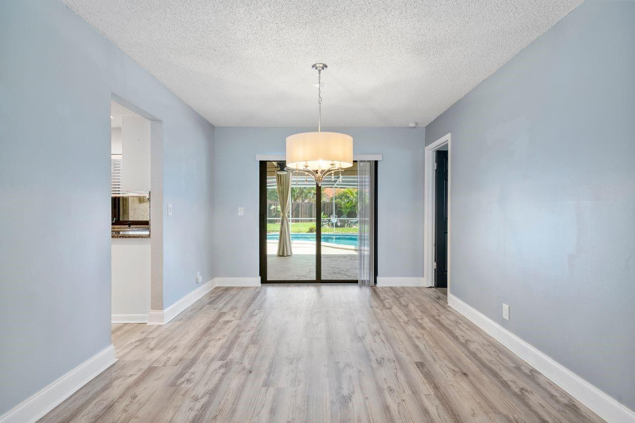 8477 NW 27th Drive