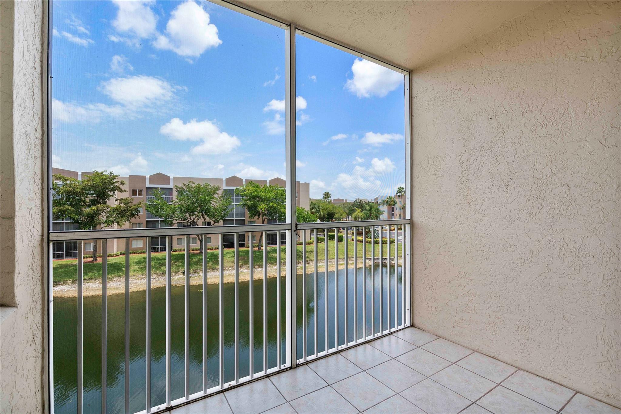 9537 Weldon Circle i309
