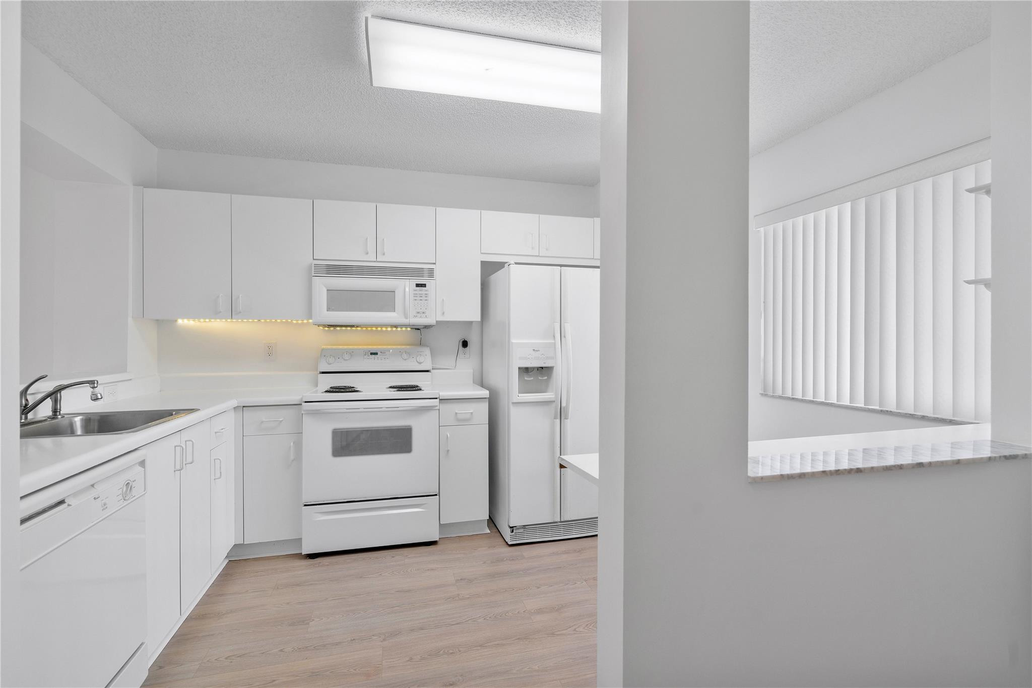 9537 Weldon Circle i309