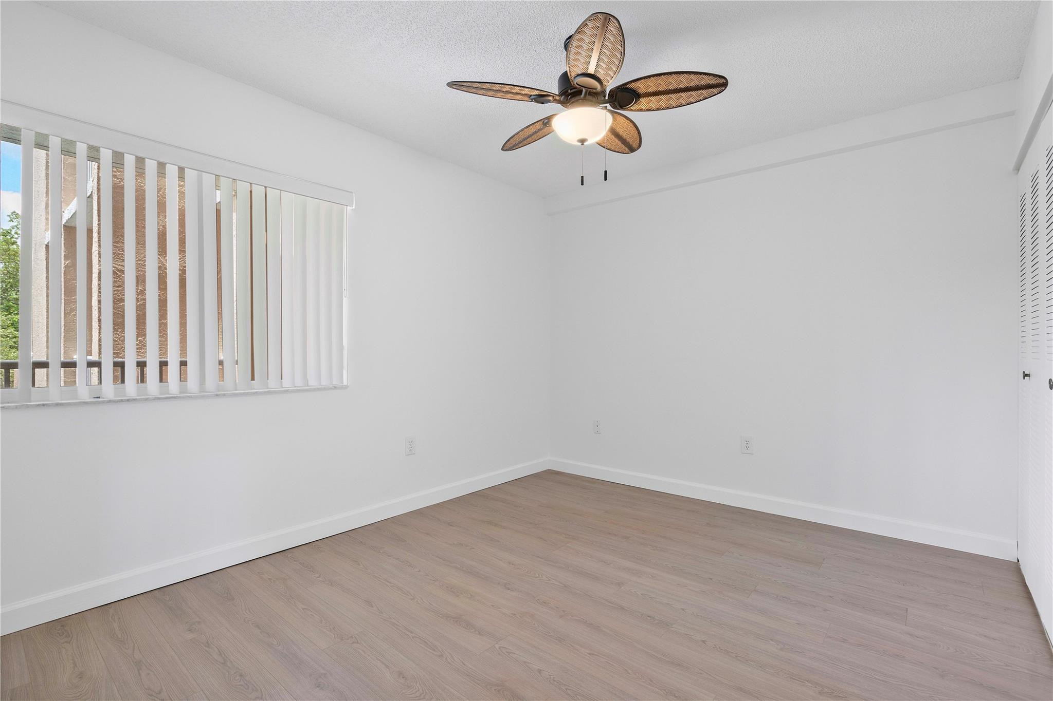 9537 Weldon Circle i309