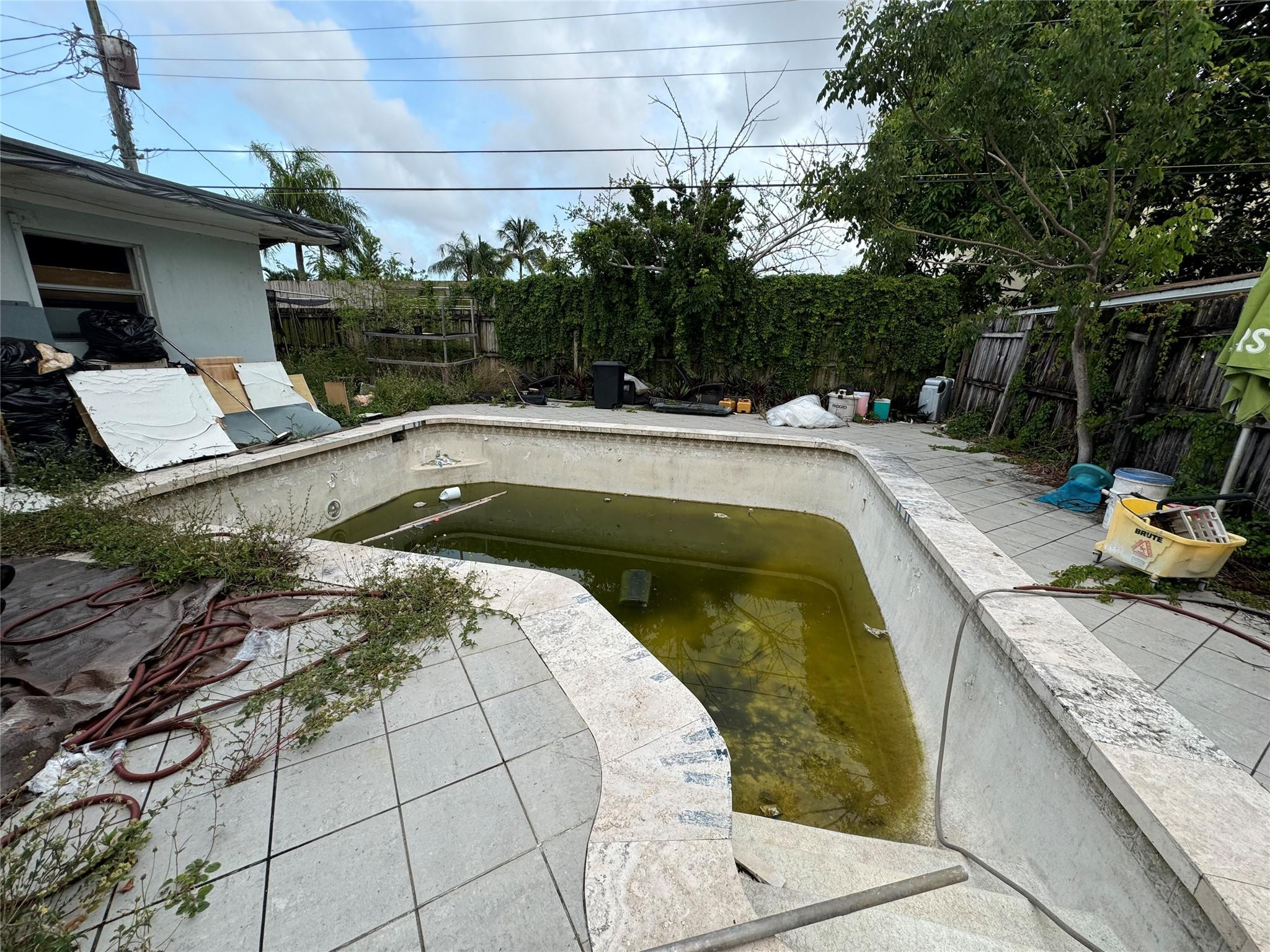 510 NE 58th Court