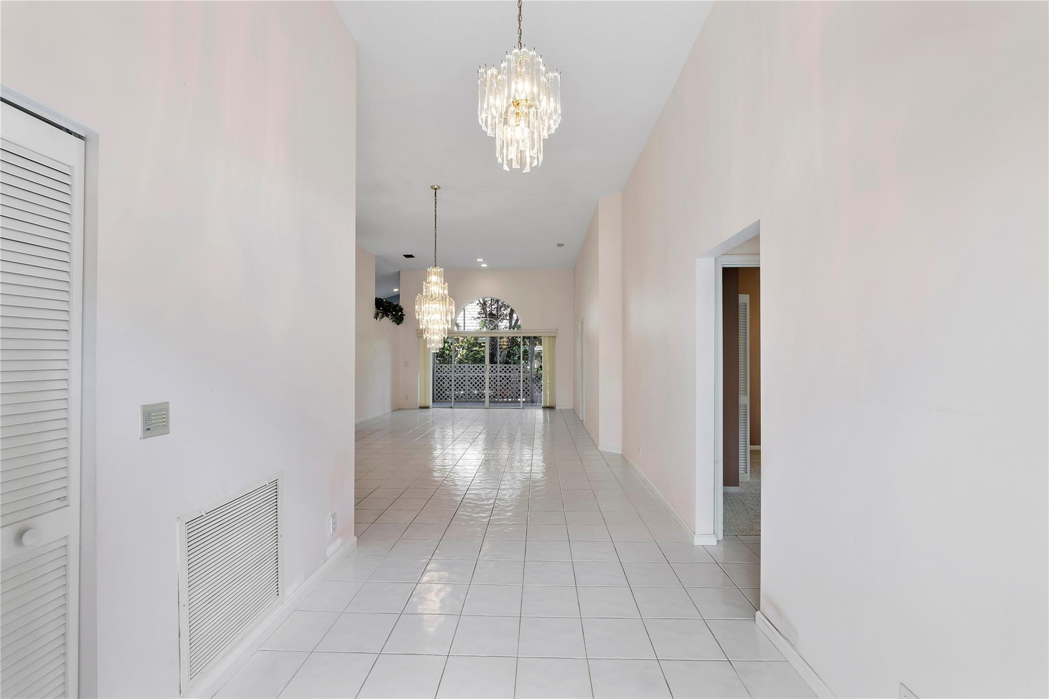 12729 NW 19th Manor