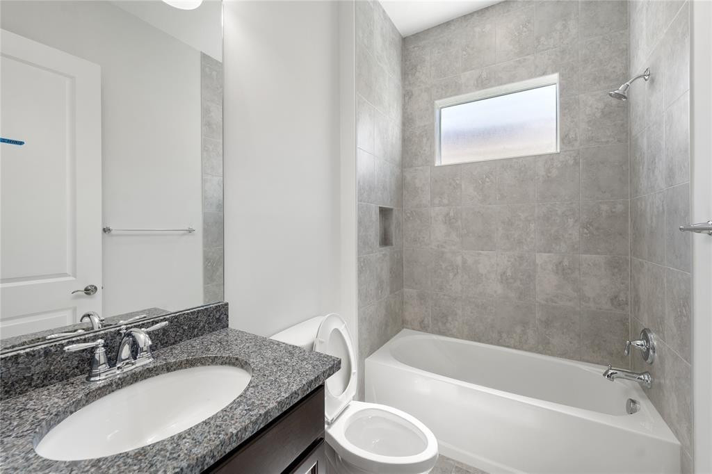 15000 Redcove Place