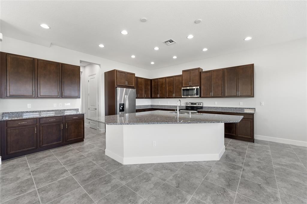 15000 Redcove Place