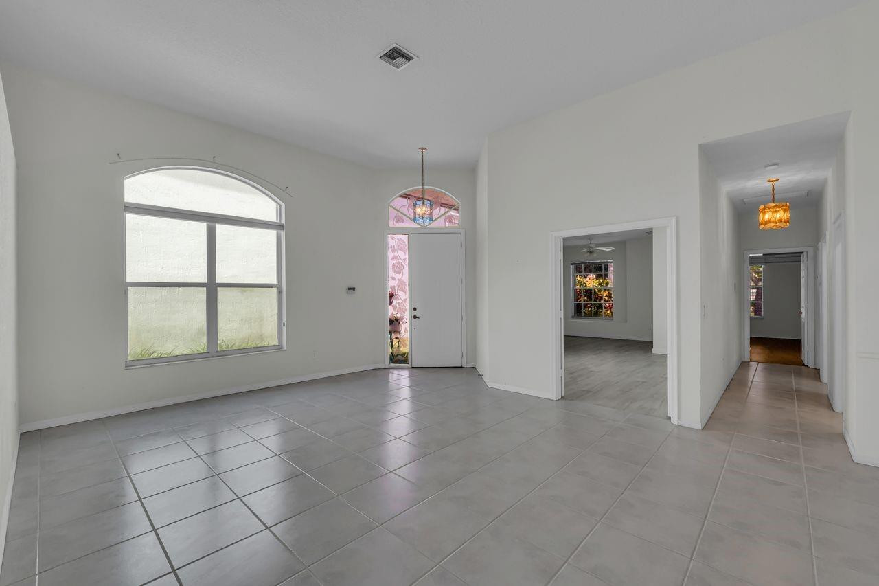 7665 NW 71st Terrace