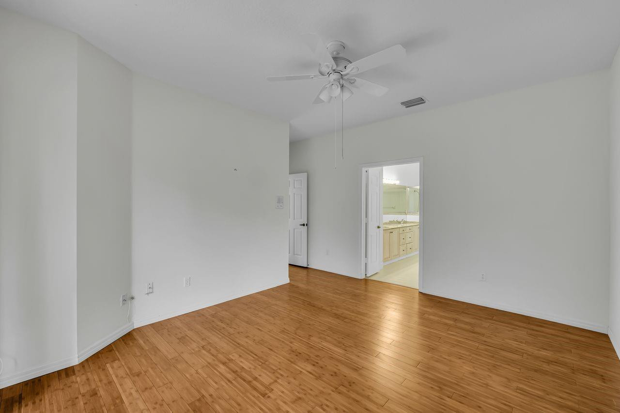 7665 NW 71st Terrace