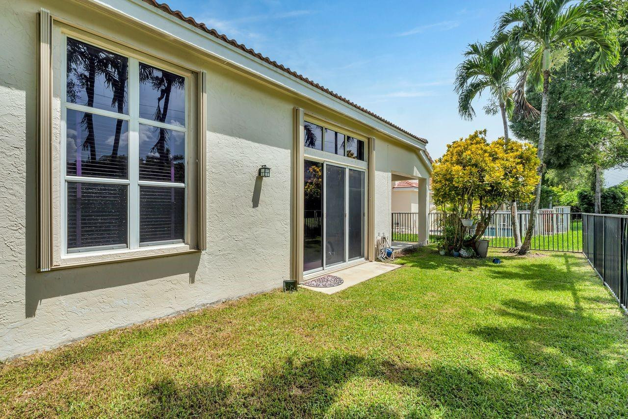 7665 NW 71st Terrace