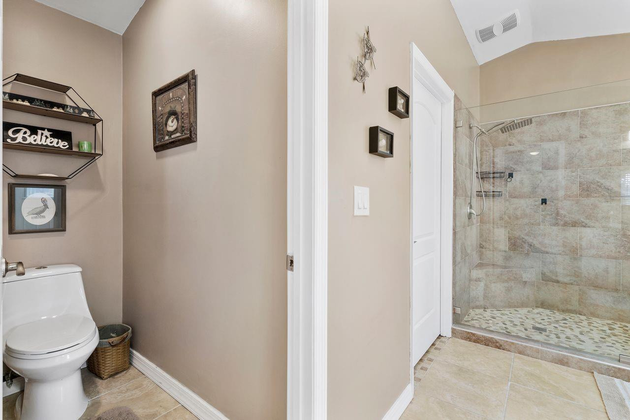 5064 NW 66th Lane