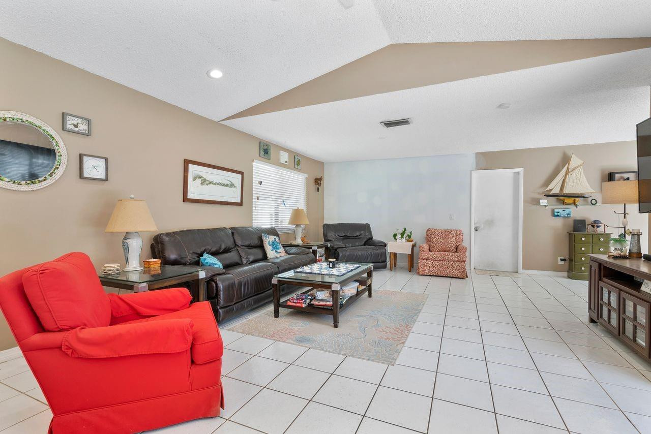 5064 NW 66th Lane
